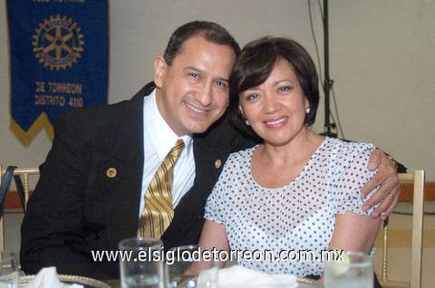 08072010 Jesús Nares y  su esposa Yolanda.
