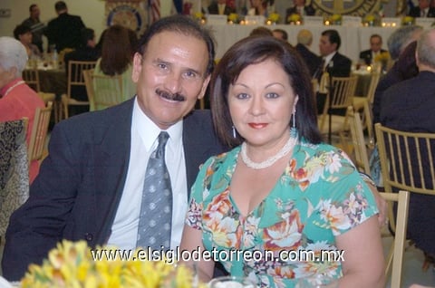 08072010 Antonio Pérez y su esposa Perlita.