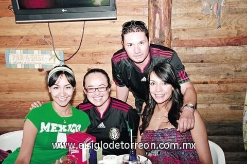 09072010 Silvia Escárcega, Irma Ríos, Liliana Escárcega y Juan Rodríguez.