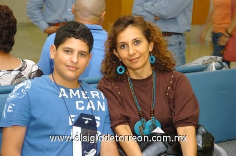 09072010 México. Diego Cantú fue despedido por Alejandra Juárez de Cantú.