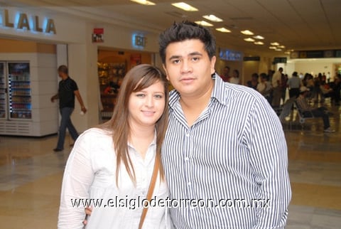 10072010 Las Vegas. Rosario de Chávez y su esposo Ramiro.