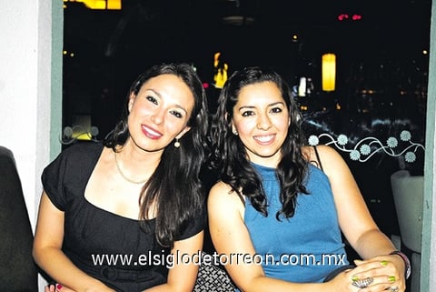 11072010 María Elena Reyes y Gaby Velasco.