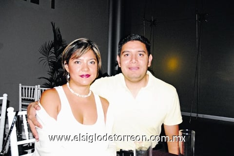 11072010 Briseida Benítez y Alejandro Adriano.