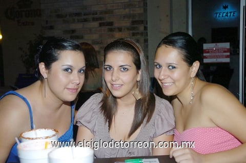 13072010 Adriana Llamas, Aída Bada y Nish Villanueva.