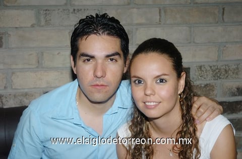 13072010 Gerardo Flores y Azeneth Moreno.