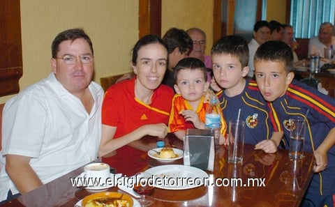 13072010 Carlos, Miriam, Andalecio, Adolfo, y Carlos.