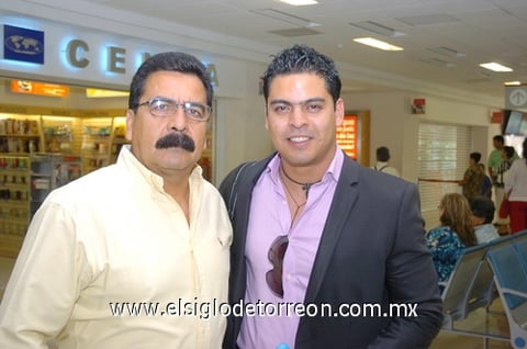 13072010 Ciudad de México. C.P. Bernardo Valdez despide a su hijo Bernardo Valdez.