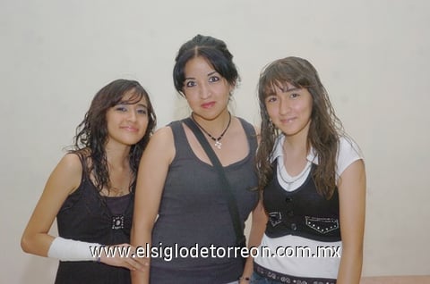 15072010 Raúl Garza, Karina Martínez y Sinue Mier.