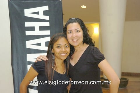 15072010 Sarahí Elguía e Isabel Álvarez.