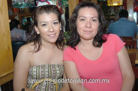 15072010 Viridiana y Gaby Sifuentes.