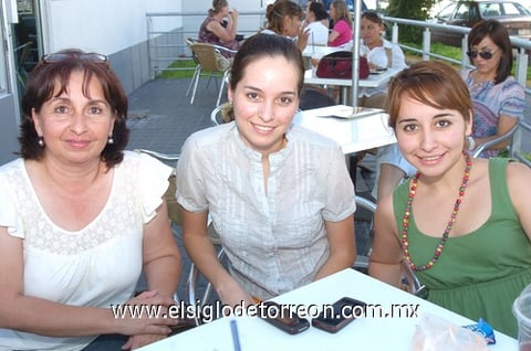 15072010 Ana Sofía, Liliana y Nora.