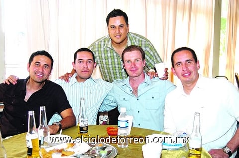 17072010 Raúl, Jorge, José Manuel, Jurín y Yuri, ex compañeros del Francés de La Laguna.