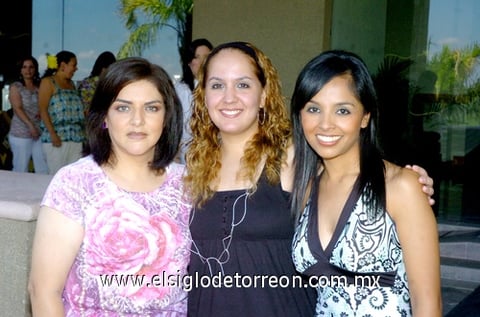17072010 Carmelita, Elvira y Angélica.