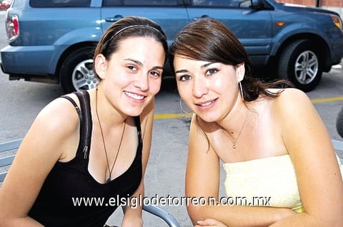 18072010 Alejandra Cerón y Almendra Delgado.