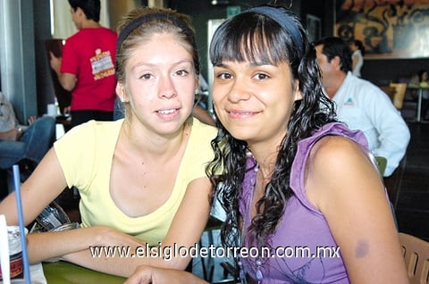 19072010 Gabriela Monreal y Cecilia Delgado.