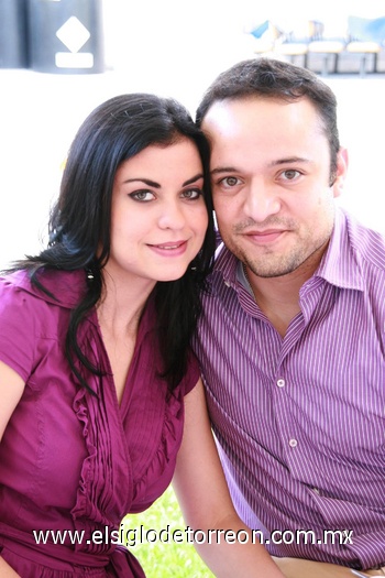 19072010 Cristy Asúnsolo y Pepe López.
