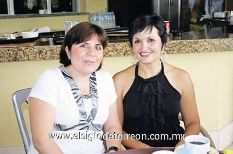 19072010 Ismene Morales y Rebeca Castro.