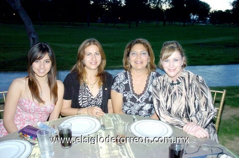18072010 Edna, Sharo, Helen y María Luisa.