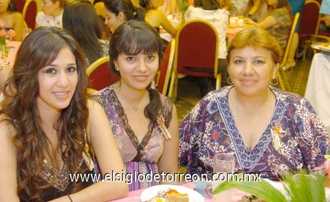 21072010 Alejandra Galarza, Liz Padrón y Verónica Padrón.