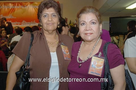 21072010 Gloria Segovia Rodríguez y Rosalinda Salas Cruz.