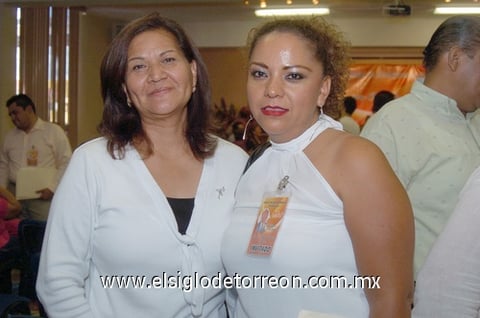 21072010 Cony Vázquez y Martha Azpilcueta.