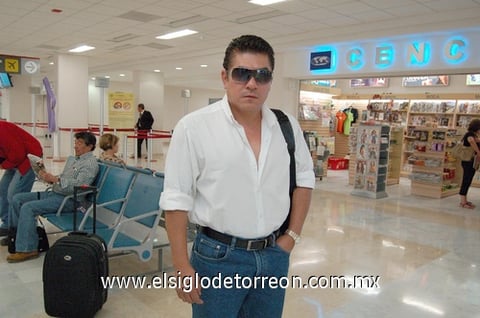 21072010 Ciudad de México. Alfonso Madrid llegó a La Laguna en plan de trabajo.