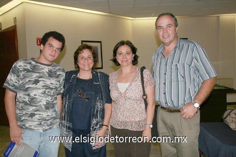 22072010 Érick, Paty, Diana y Esteven.