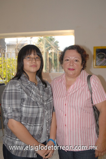 22072010 Celia y Karla.