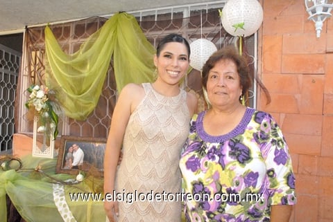23072010 Pamela Alba y María Luisa Luna.