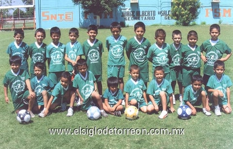 24072010 Los equipos de futbol juntos durante la foto del recuerdo.
