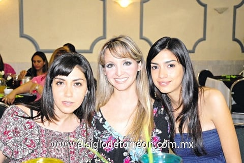 25072010 Nancy, Emy y Diana.