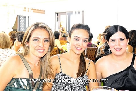 25072010 Marcela, Paty y Anahí.
