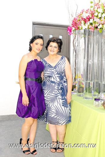 25072010 Laura Sofía Zermeño y su mama Laura de Zermeño.