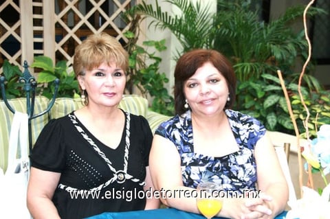 25072010 Araceli Bells de Ornelas y Alicia de Maycote.
