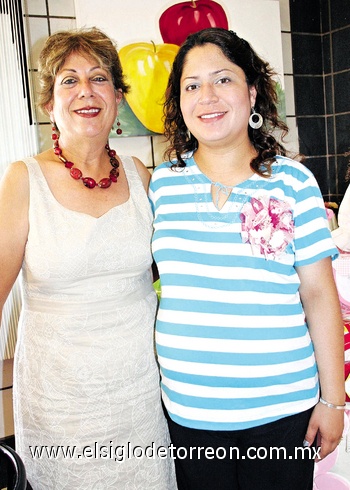 27072010 Hilda Gómez Hernández y Gilda Berenice Hernández Gómez.