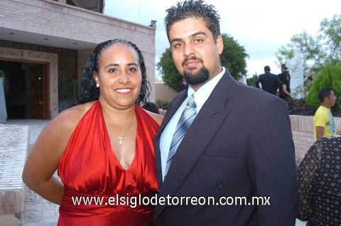 28072010 Laura e Ignacio, en reciente festejo nupcial.