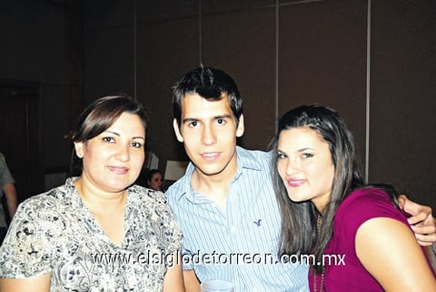 28072010 Rocío Ramírez, José Valdez y Carmen Rubio.