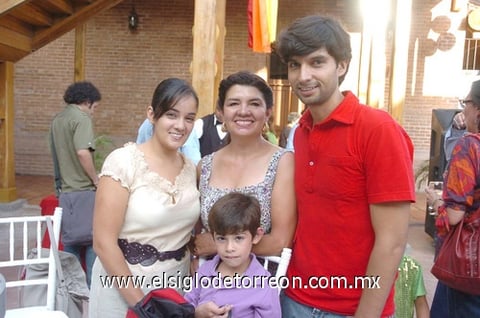 28072010 Karla Díaz, Paty Esparza, José Díaz y Sebastían Palomares.