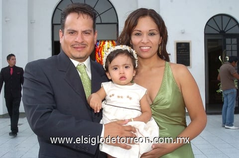 29072010 Gisela Escobedo y Stivaliz Vega.