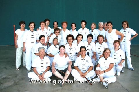 30072010 Grupo de Taichi 'En la armonía para el adulto mayor' de la beneficiencia española y Parque España.
