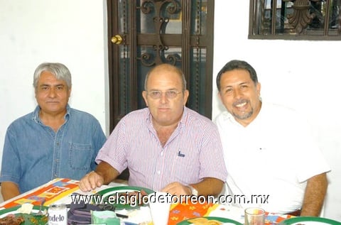 30072010  Joaquín Zorrilla, Maurilio Rodríguez y Javier Román.