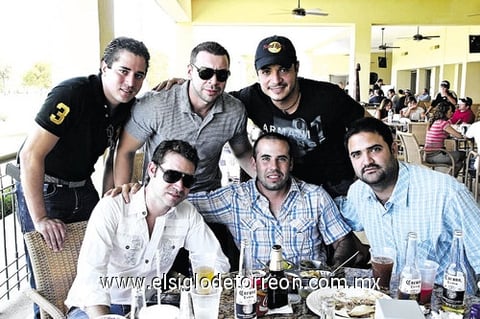 Lalo, David, Damián, Alex, Carlos y Andy.