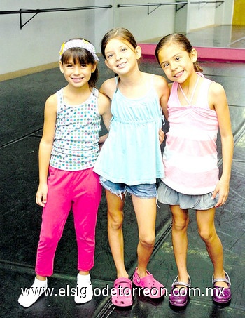 Fernanda, Marlene y María.