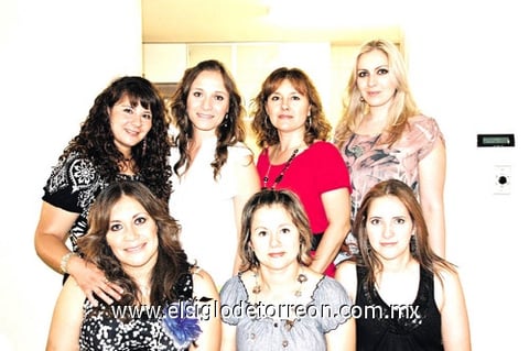 Marcela Vargas, Delfina Valdez, Rocío Vargas, Lucero Vega, Ivón del Rivero, Miriam Rivero y Nadia del Rivero.