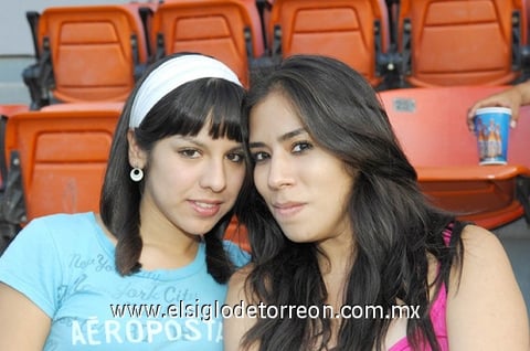 31072010 Andrea Bellazeth y Laura Beltrán.
