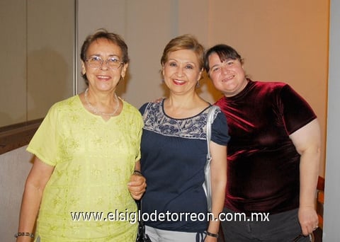31072010 Carmen, Luzma y Laurita.