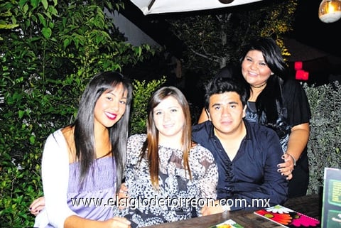 01082010 Michelle Chávez, Ramiro Chávez, Diana Flores y Zaira Guerrero.
