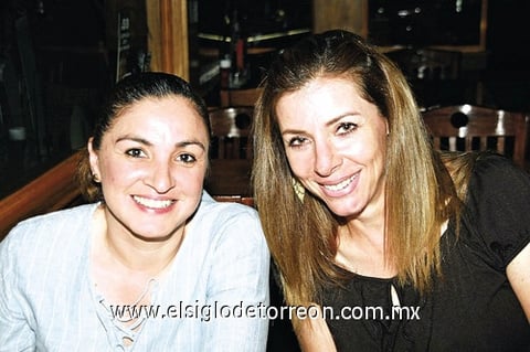 01082010 Kora Contreras y Lorena Rodríguez.