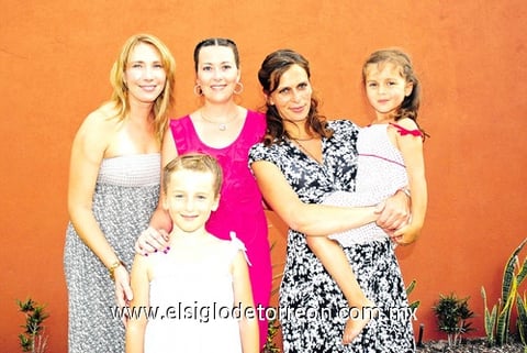 01082010 Deborah, Lauren, Nathanaëlle, Salomé y Elisa.