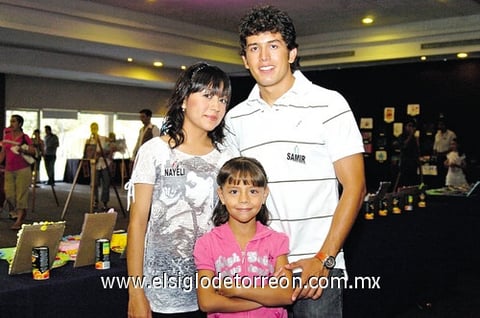 01082010 Nayeli de Santiago, Ivonne López y Samir Vallejo.